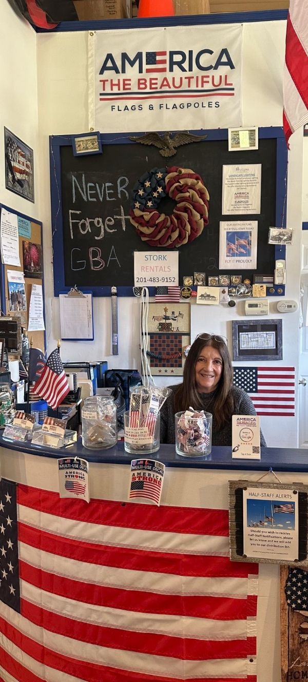 Cathy Puglisi – Retail Associate Cathy Puglisi – Retail Associate